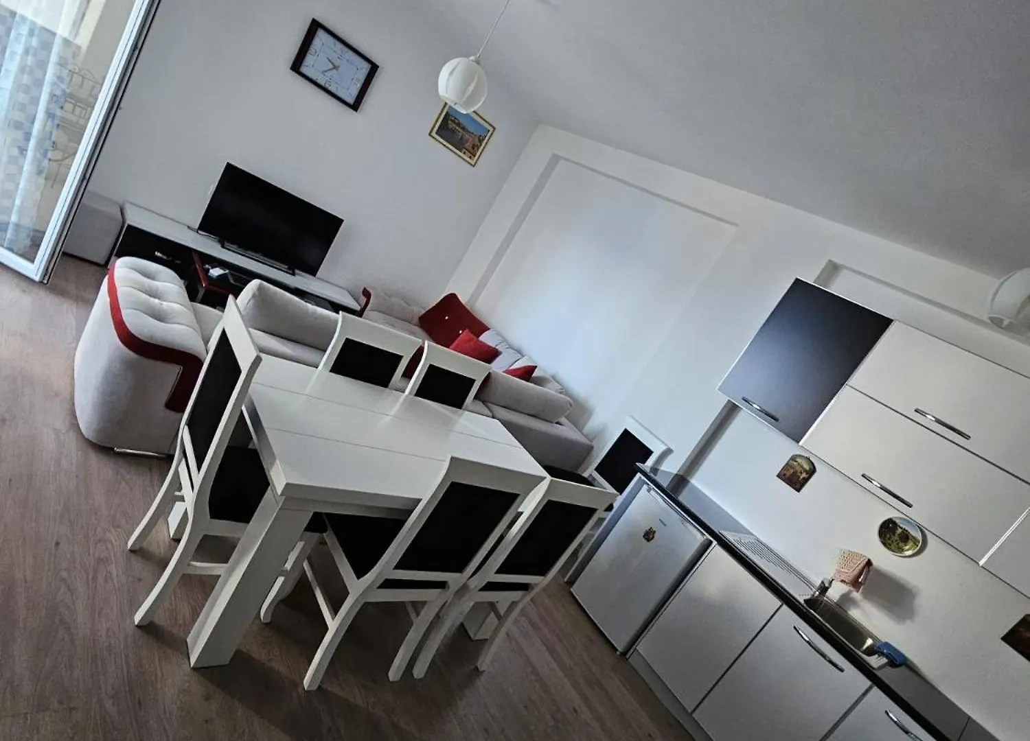 Appartamento Saranda 0*, Σαράντα
